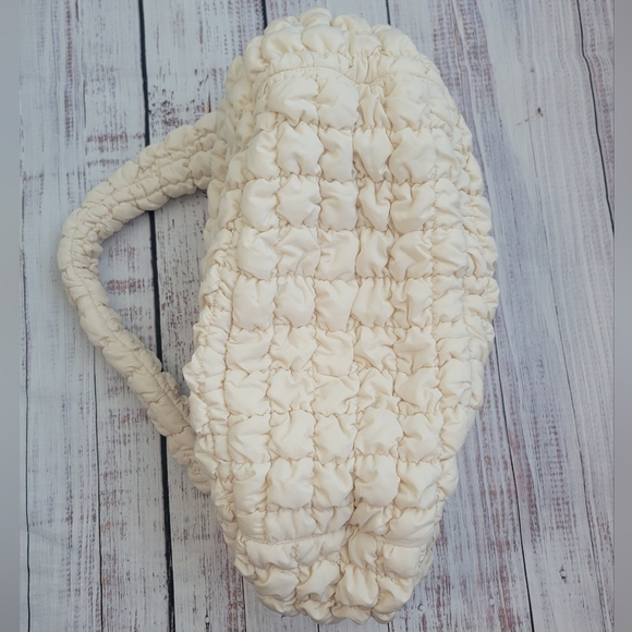 COS Oversized Quilted Crossbody Bag Puffy Pillowy Beige Ivory Cream - Picture 5 of 8